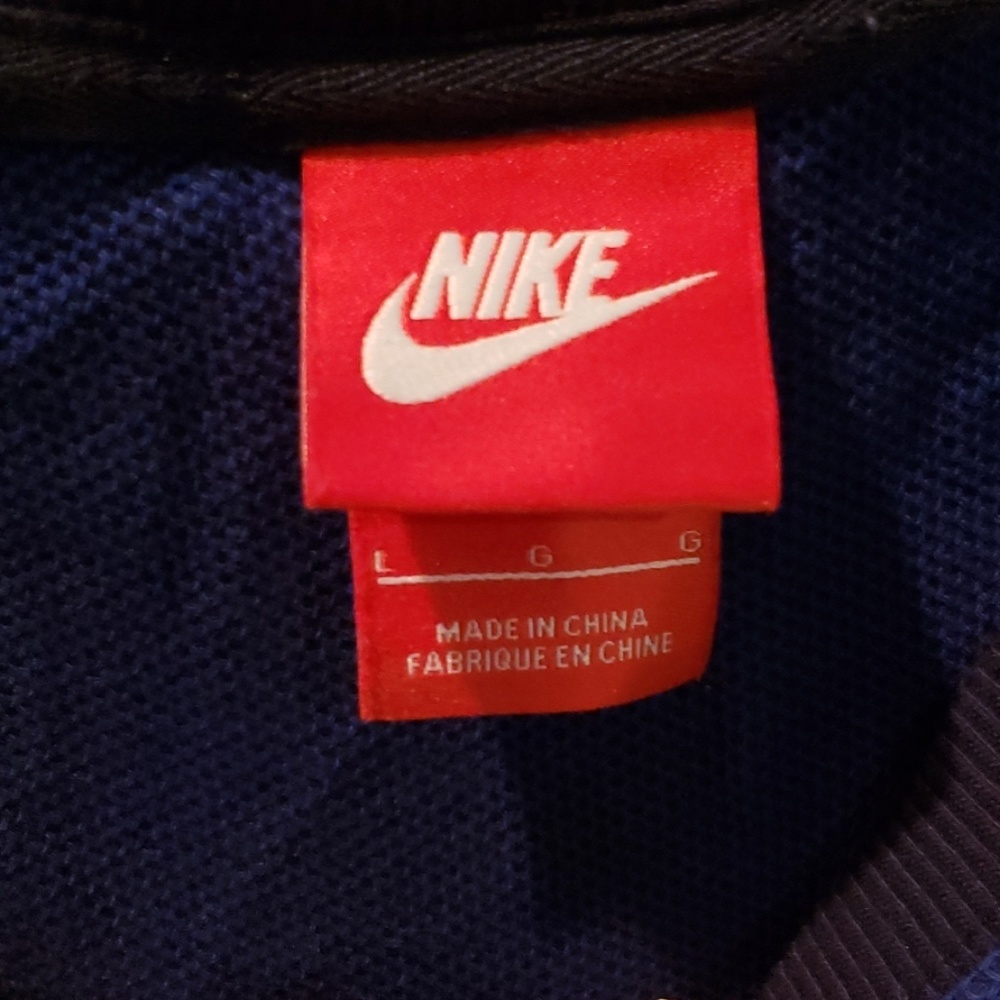 Nike top - Picture 5 of 5